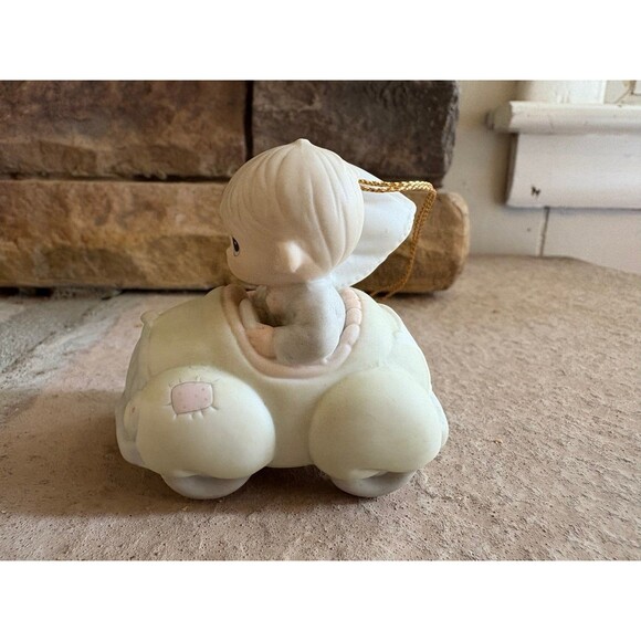 Precious Moments "Wishing You Roads of Happiness" Christmas Ornament 1989 521558 - Picture 2 of 4